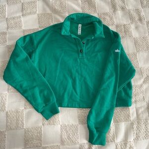 Alo Yoga Cropped Henley Sweater in vibrant green XS Oversized